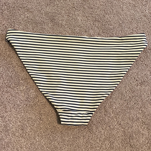 H&M bathingsuit bottom- blue stripes- size US 2 - Picture 2 of 3